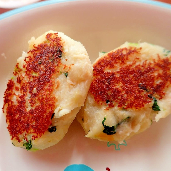 手づかみ離乳食 じゃがいもと鶏むね肉のおやき レシピ 作り方 By ケイちゃん 楽天レシピ 手づかみ離乳食 じゃがいもと鶏むね肉のおやき レシピ 作り方 By ケイちゃん 楽天レシピ